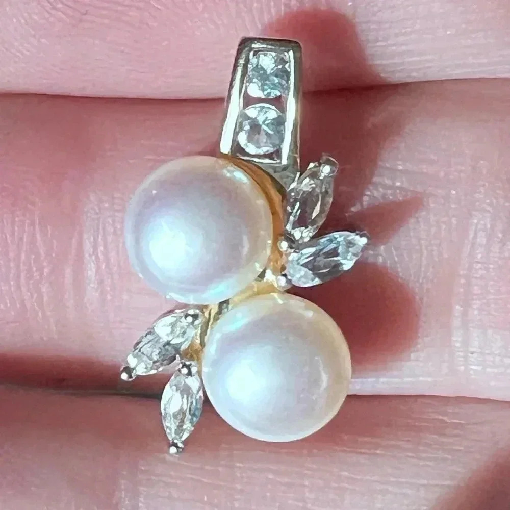 10k Gold Genuine Baroque Button Pearl CZ Pendant 2.5g Stamped LC AV